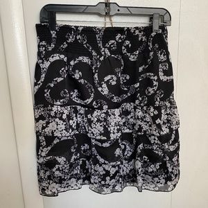 Floral black and white skirt